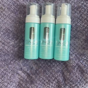 SOLD🛍Clinique acne solutions cleansing foam